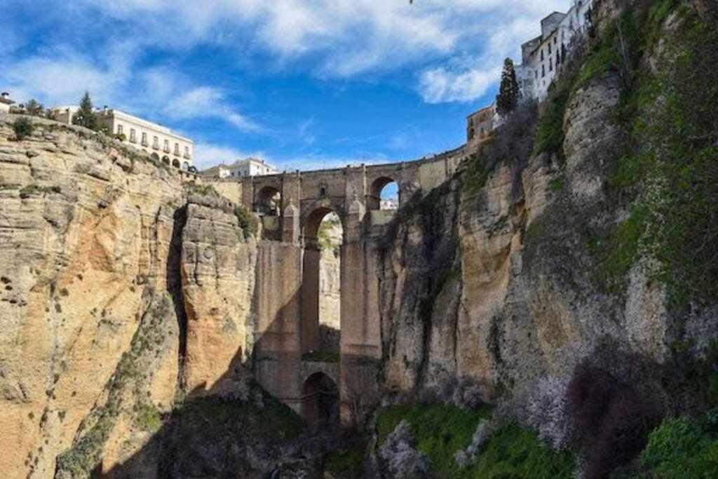 III Apartamentos Morales & Arnal Acogedor Y A 450M Ronda Eksteriør bilde